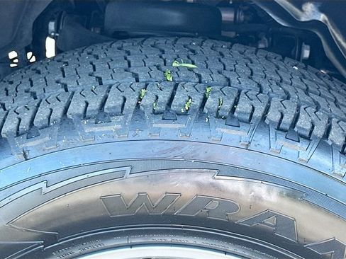 Used 2025 RAM 1500 Big Horn AWD/4WD image 32