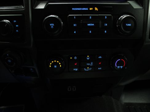 Used 2020 Ford F150 XLT w/ Equipment Group 302A Luxury image 26