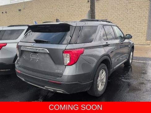 Used 2024 Ford Explorer XLT w/ Equipment Group 202A image 4