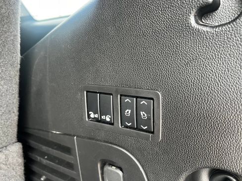 Used 2019 Chevrolet Tahoe LT AWD/4WD image 9