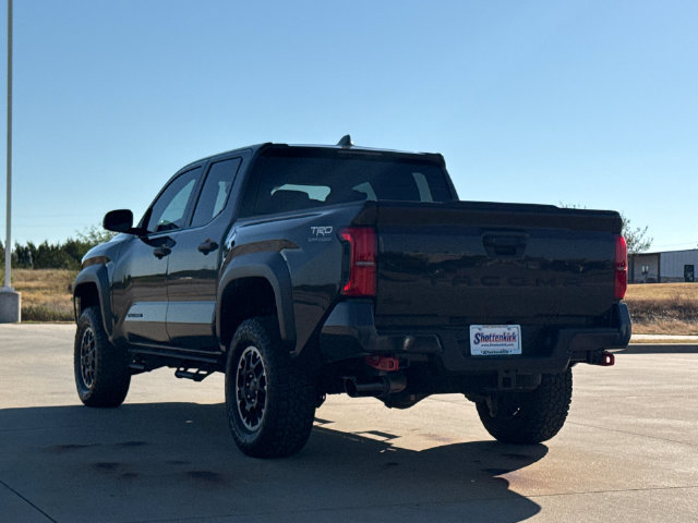 Used 2025 Toyota Tacoma TRD Off-Road AWD/4WD image 7