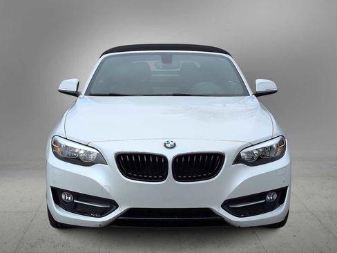 Used 2017 BMW 230i xDrive Convertible image 3