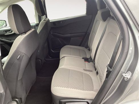 Used 2022 Ford Escape SE image 13