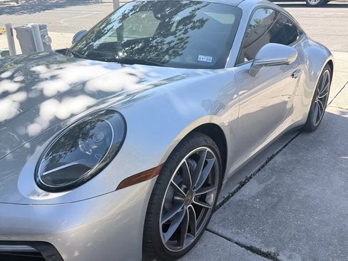 Used 2021 Porsche 911 Carrera image 2