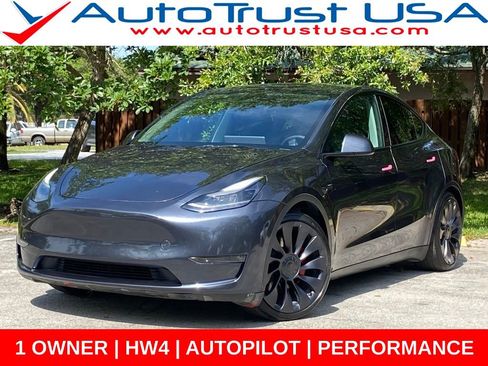 Used 2025 Tesla Model Y Performance AWD/4WD image 1