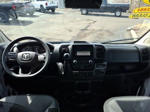 Used 2024 RAM ProMaster 2500 image 16