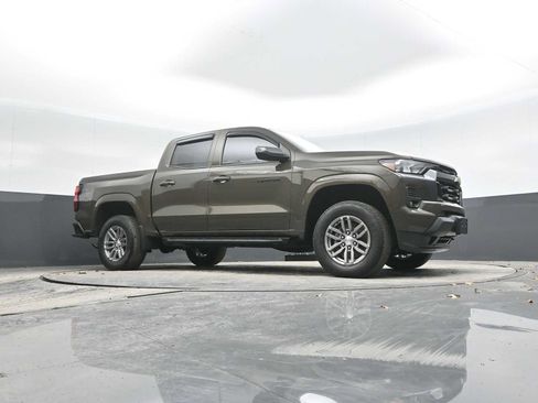 Used 2023 Chevrolet Colorado LT w/ LT Convenience Package image 21