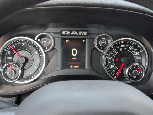 Used 2024 RAM 2500 Tradesman w/ Chrome Appearance Group AWD/4WD image 24