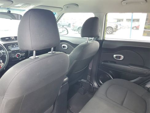 Used 2017 Kia Soul + image 26