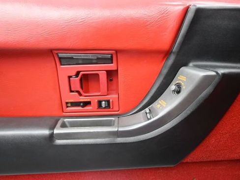 Used 1990 Chevrolet Corvette Coupe RWD image 20