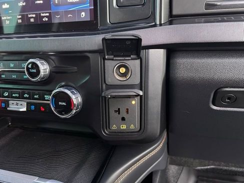 Used 2024 Ford F450 Platinum w/ FX4 Off-Road Package image 38