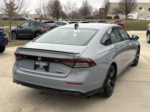 Used 2023 Honda Accord Sport image 6