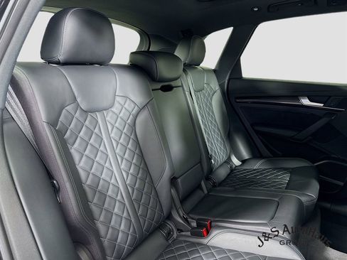 Used 2018 Audi SQ5 Premium Plus w/ S Sport Package image 34