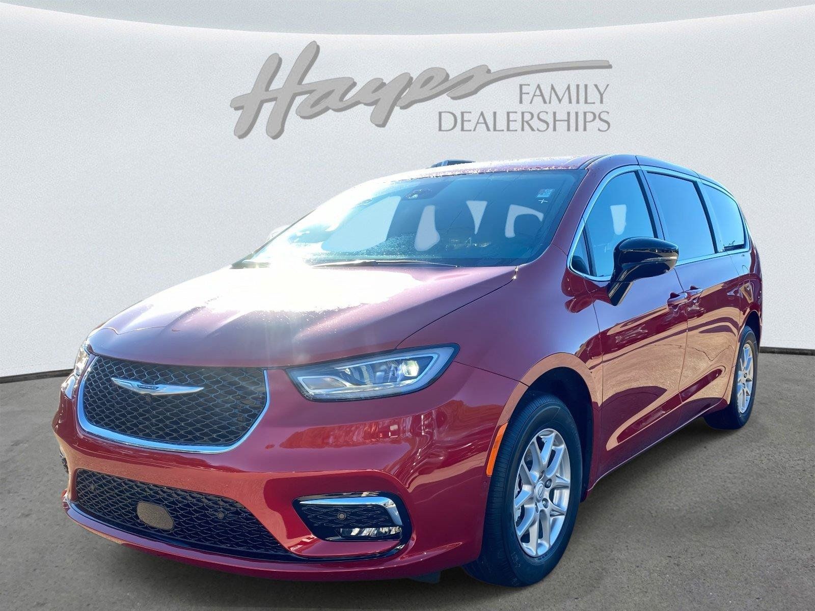 New 2026 Chrysler Pacifica Select FWD image 6