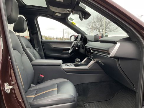 Used 2024 MAZDA CX-90 Plug-In Hybrid w/ Premium Plus AWD/4WD image 17