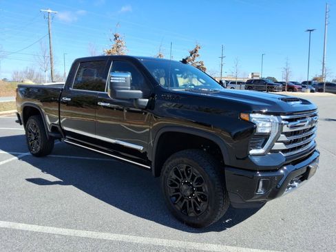 Certified 2025 Chevrolet Silverado 2500 High Country w/ Technology Package image 3