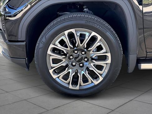Used 2024 GMC Sierra 1500 Denali Ultimate image 11