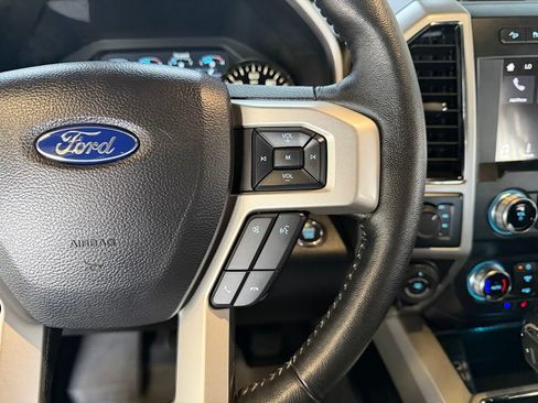 Used 2019 Ford F150 Lariat w/ Equipment Group 502A Luxury AWD/4WD image 22