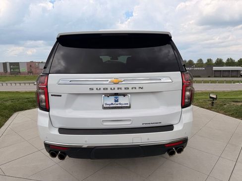 Used 2023 Chevrolet Suburban Premier AWD/4WD image 6