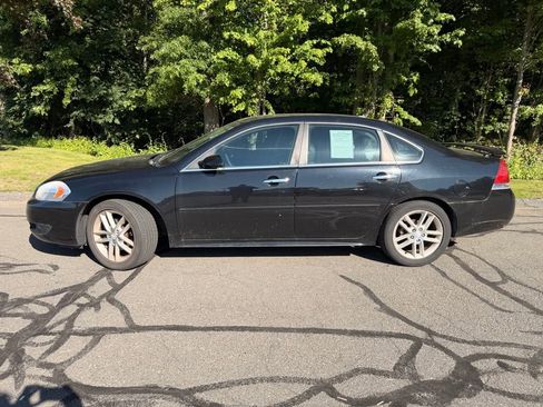 Used 2013 Chevrolet Impala LTZ FWD image 4