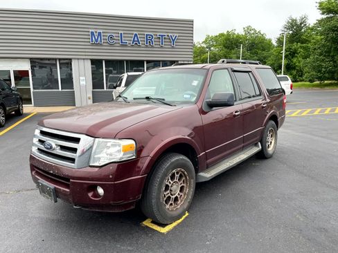 Used 2010 Ford Expedition XLT AWD/4WD image 1