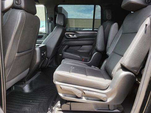 Used 2023 Chevrolet Suburban Z71 AWD/4WD image 14