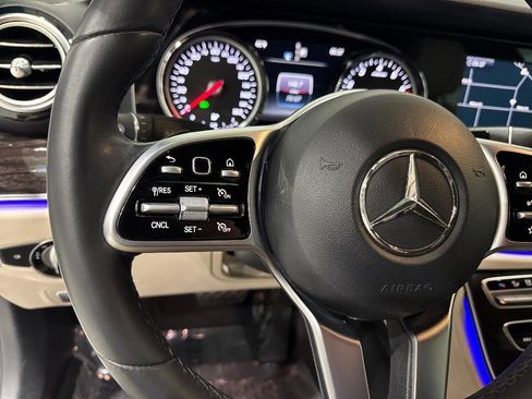 Used 2019 Mercedes-Benz E 300 image 33