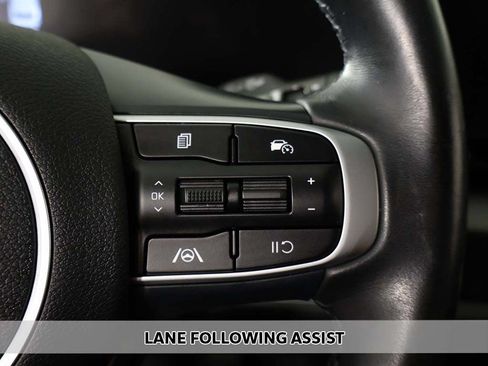 Used 2023 Kia Sportage EX AWD/4WD image 4