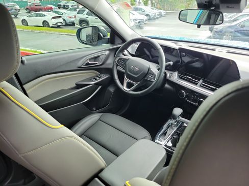 Used 2026 Chevrolet Trax ACTIV FWD image 14