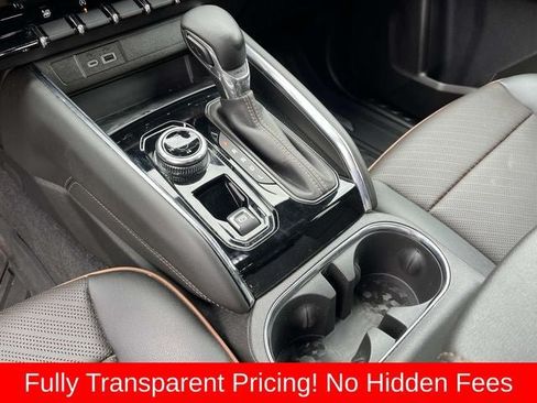 Used 2024 GMC Canyon AT4 w/ AT4 Premium Package AWD/4WD image 31