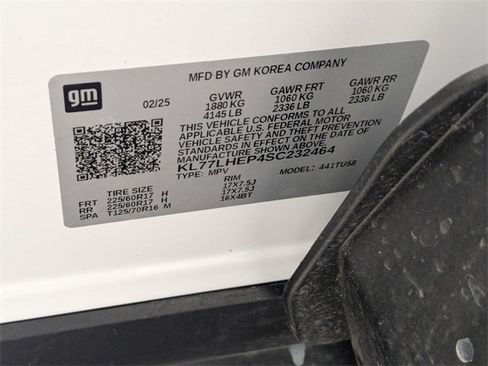 Used 2025 Chevrolet Trax LT w/ LT Convenience Package image 34