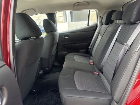 Used 2020 Nissan Leaf SV w/ Protection Package FWD image 17