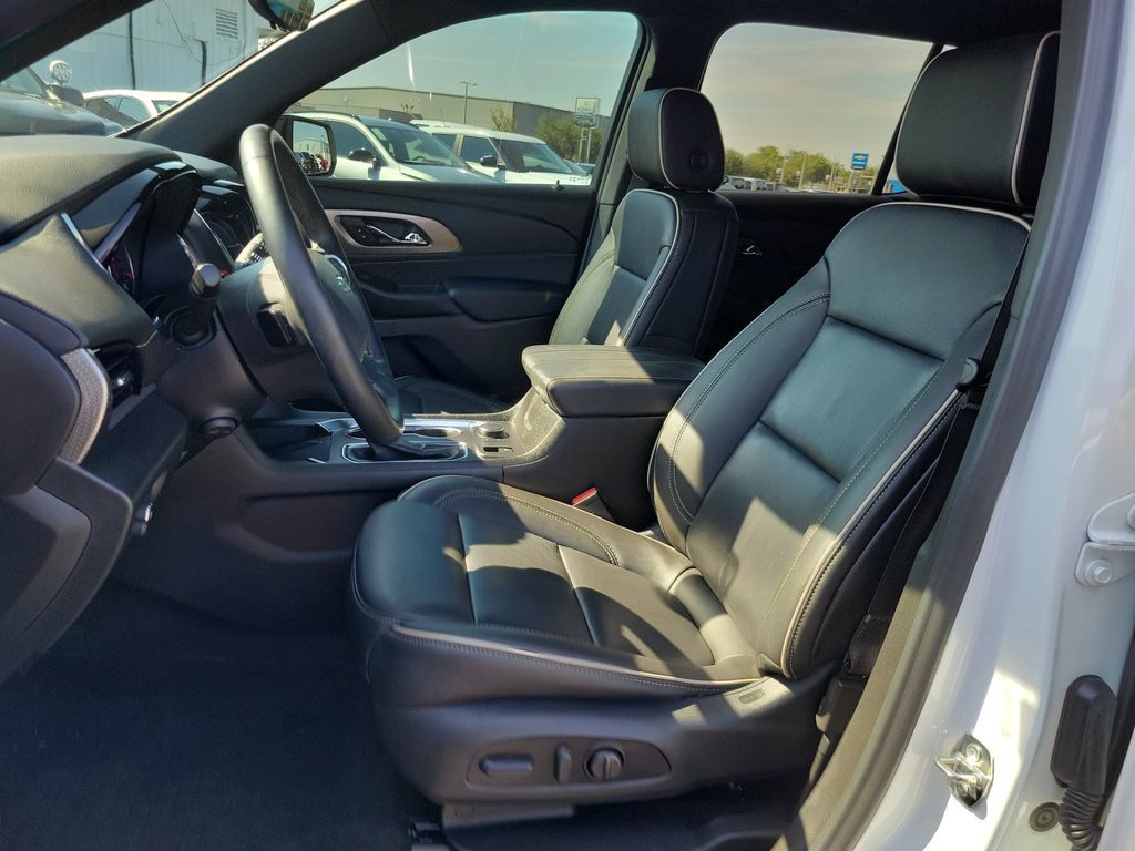Certified 2023 Chevrolet Traverse Premier w/ Redline Edition FWD image 20