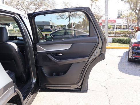 Used 2024 MAZDA CX-90 3.3 Turbo w/ Preferred Plus image 28