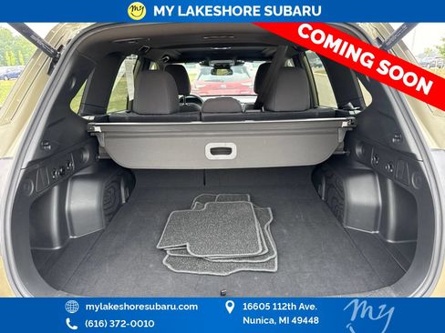 Used 2025 Subaru Forester Premium AWD/4WD image 14