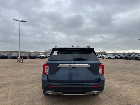 Used 2020 Ford Explorer XLT w/ Equipment Group 202A image 18