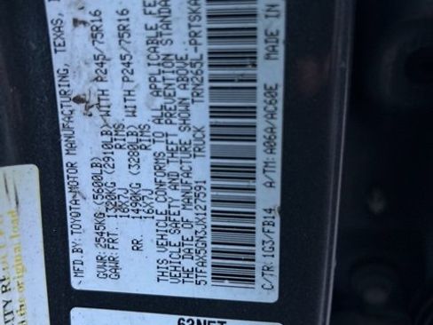 Used 2018 Toyota Tacoma SR w/ SR Convenience Package image 12