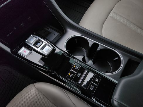 Used 2022 Hyundai Sonata Limited FWD image 22