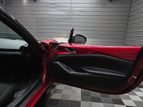 Used 2017 MAZDA MX-5 Miata Club w/ Brembo/BBS Package RWD image 29