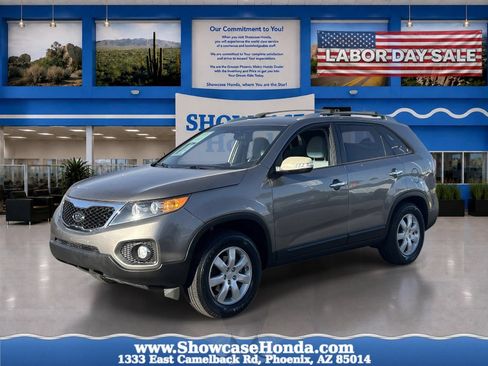 Used 2012 Kia Sorento LX w/ Convenience Pkg FWD image 1