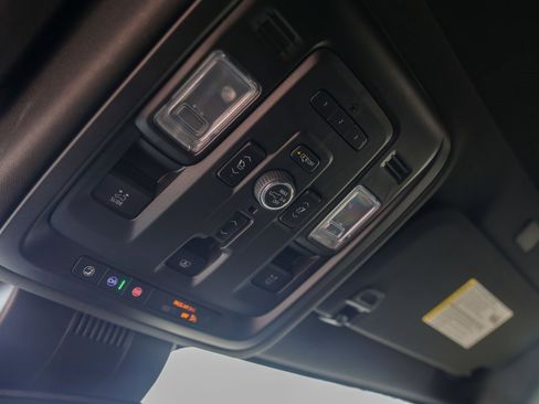 Used 2023 GMC Yukon Denali image 25