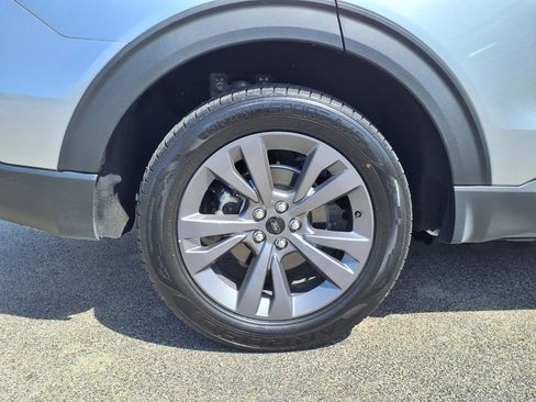 Used 2025 Ford Explorer Active w/ Active Comfort Package AWD/4WD image 7