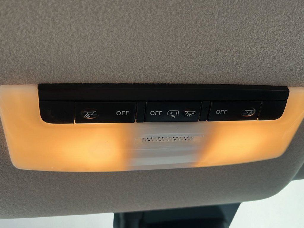 Used 2024 Nissan Versa SV FWD image 17