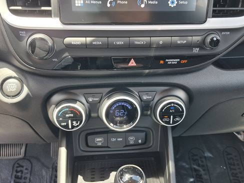 New 2026 Hyundai Venue SEL FWD image 24