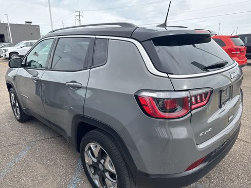 Used 2019 Jeep Compass Limited AWD/4WD image 12