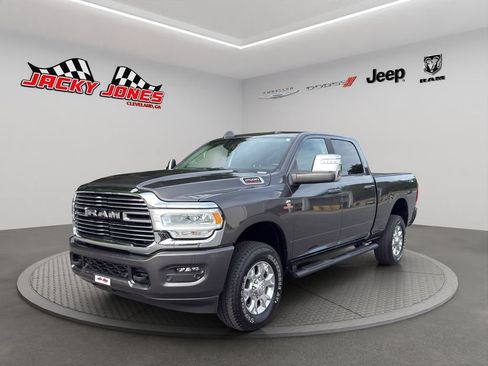 Used 2024 RAM 2500 Laramie w/ Safety Group AWD/4WD image 2