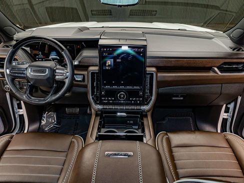 Used 2025 GMC Yukon Denali Ultimate image 13
