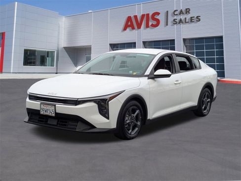 Used 2025 Kia K4 LXS image 1