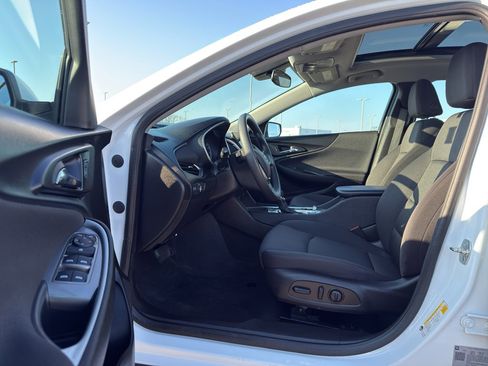 Used 2024 Chevrolet Malibu LT image 11