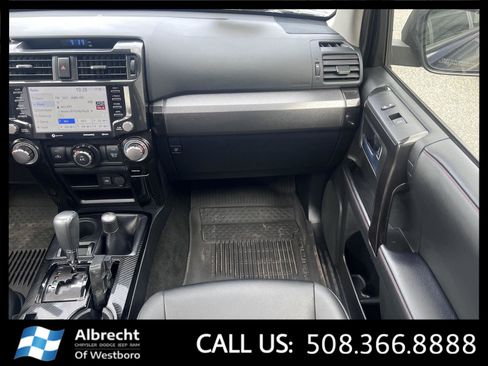 Used 2021 Toyota 4Runner Venture w/ Moonroof Package AWD/4WD image 22